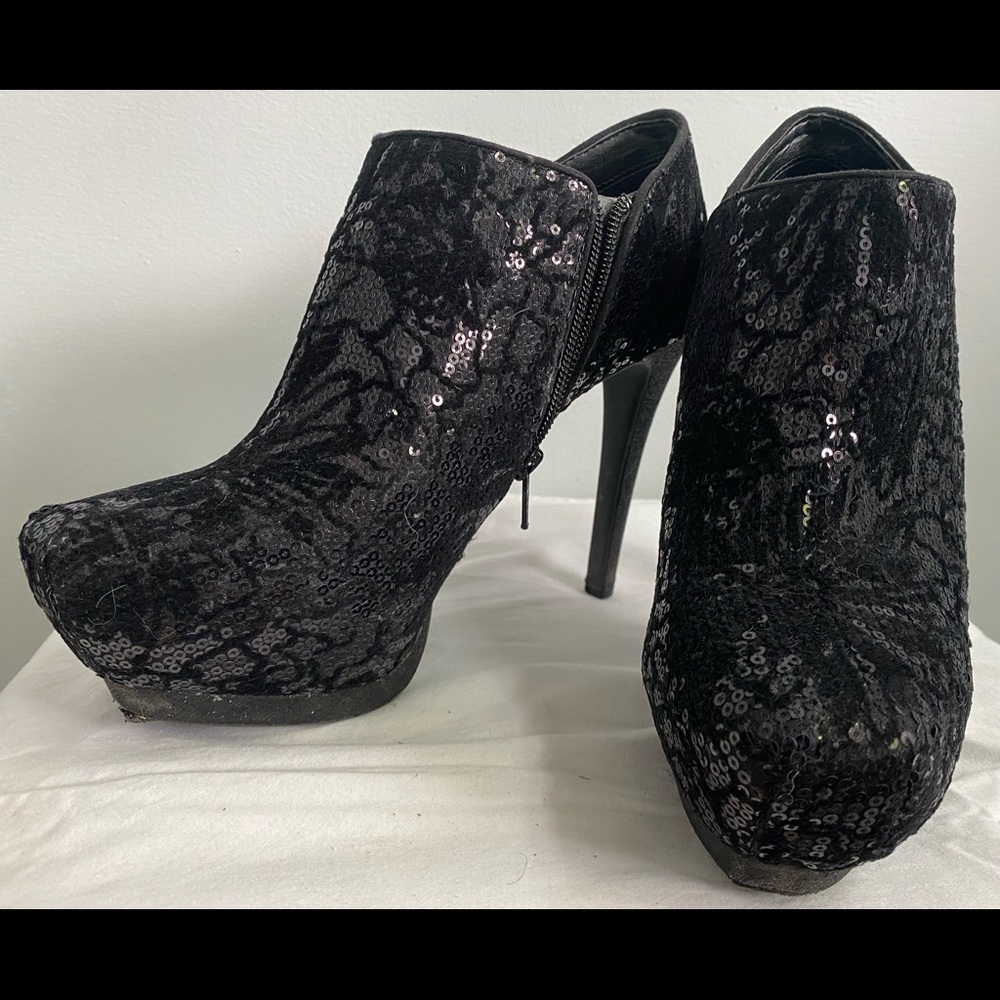 Gianni Bini Sequin Heels